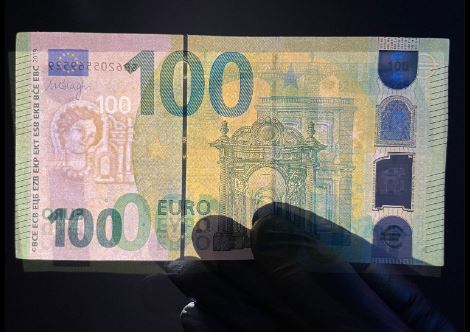 100€ Banknotes, 100€ Bills, 100€ Notes